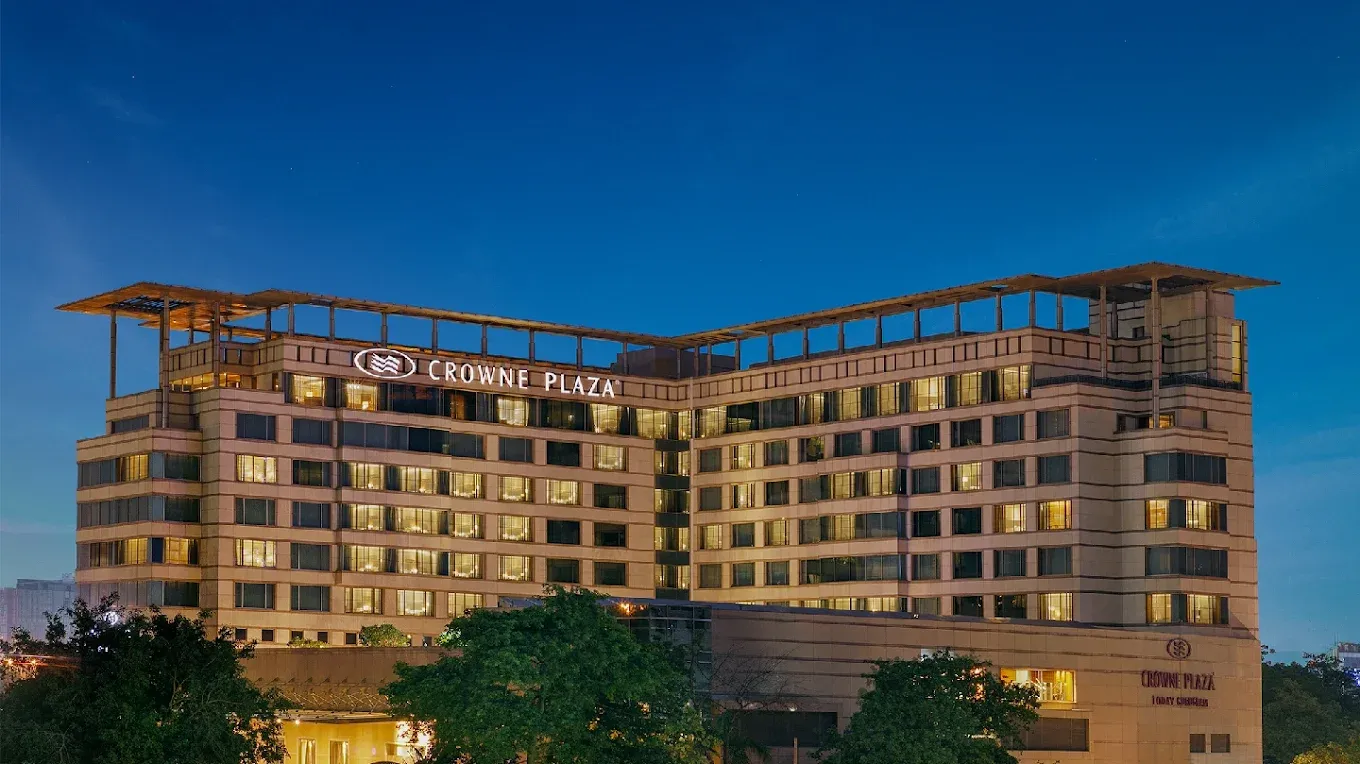 Crowne Plaza Gurgaon Season-3 event venue Season 3 of Tiska Miss & Mrs India was hosted at Crowne Plaza Gurgaon, a premium venue offering elegant ambience and exceptional hospitality for celebrating beauty, confidence, and empowerment.